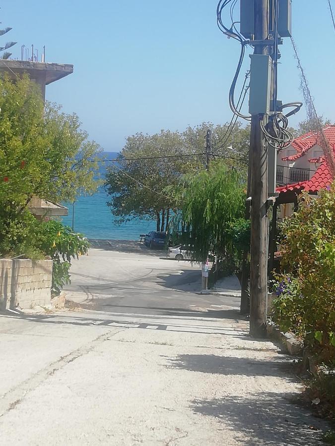 Maria's Apartement Poros  Bagian luar foto