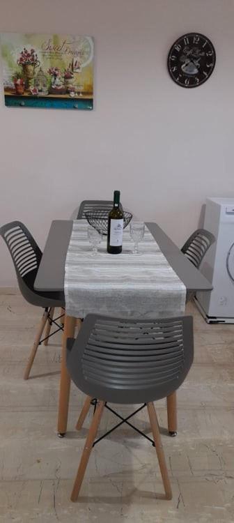Maria's Apartement Poros  Bagian luar foto