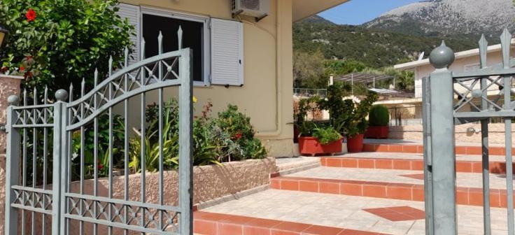 Maria's Apartement Poros  Bagian luar foto