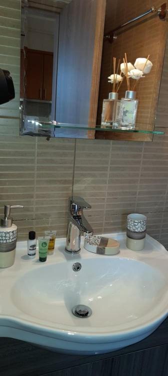 Maria's Apartement Poros  Bagian luar foto