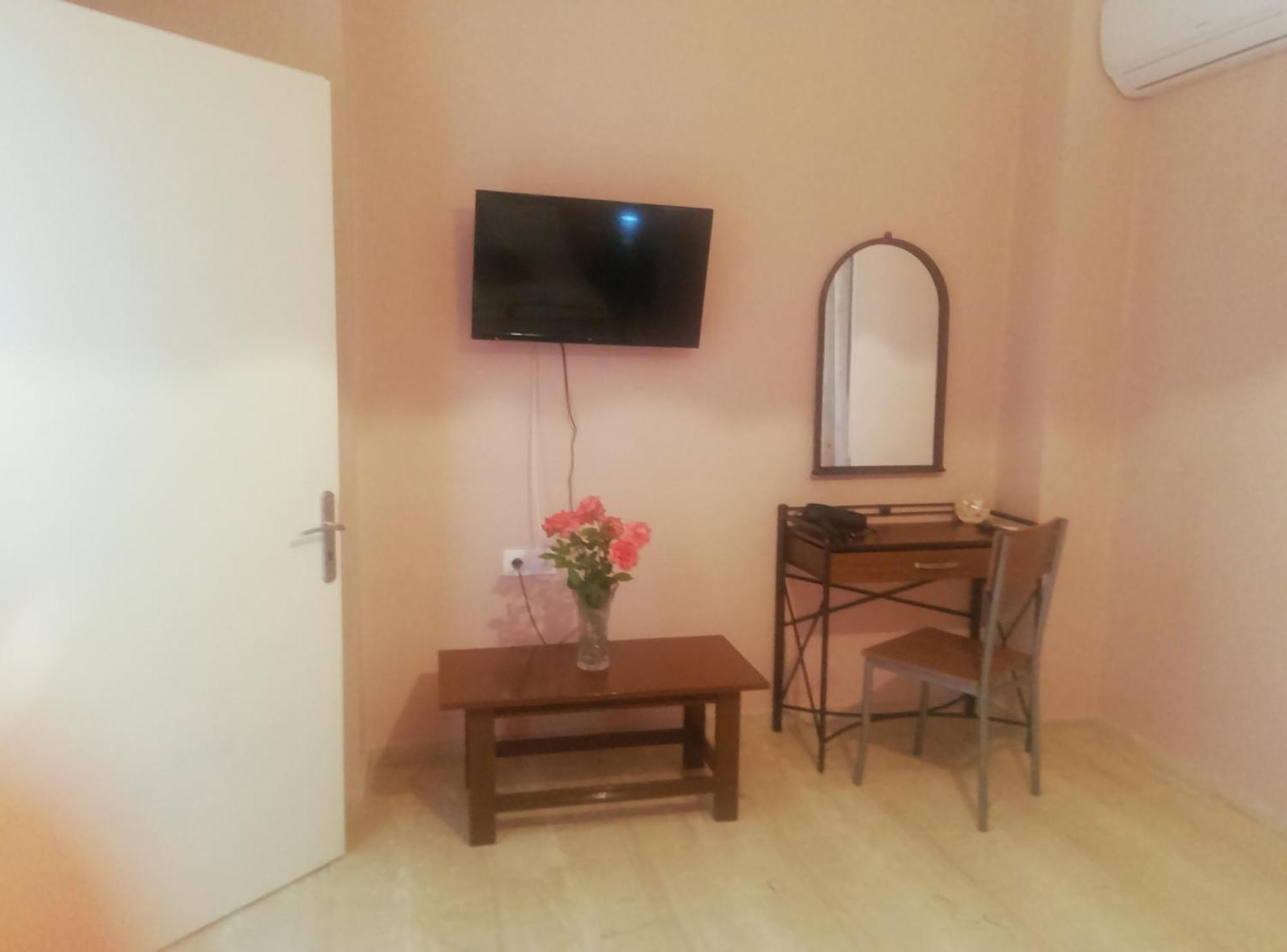 Maria's Apartement Poros  Bagian luar foto